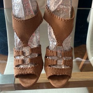 Schutz Tan Heels Size 9